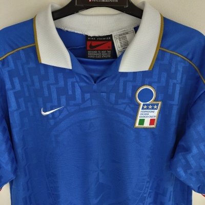 https://www.vsvintagesports.com/product/italy-home-shirt-1995-1996-youths