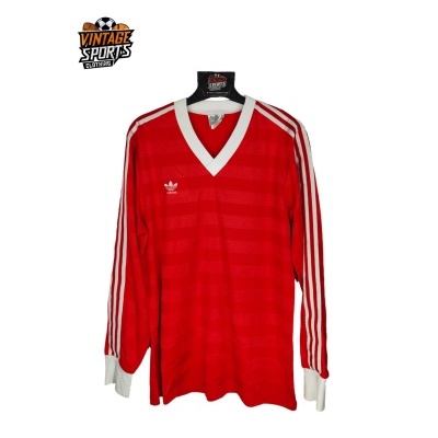 https://www.vsvintagesports.com/product/vintage-adidas-football-shirt-red-white-1980s-m