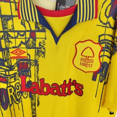 https://www.vsvintagesports.com/product/nottingham-forest-away-shirt-1995-1997-l