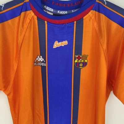 https://www.vsvintagesports.com/product/fc-barcelona-away-shirt-1996-1997-youths