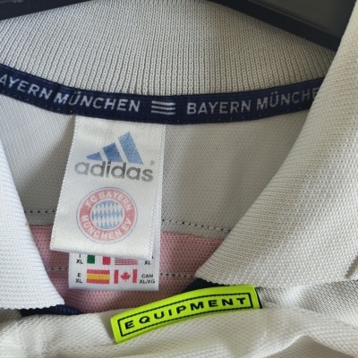 Issue FC Bayern Munich Away Shirt 2000-2001 (XL)