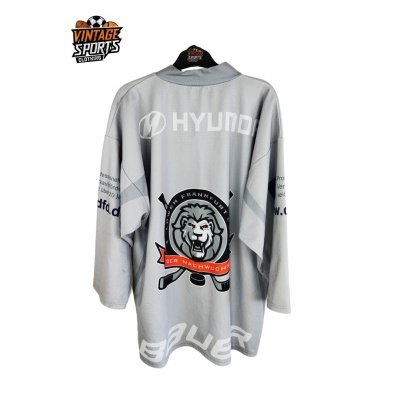 https://www.vsvintagesports.com/product/loewen-frankfurt-der-nachwuchs-ice-hockey-shirt-2000s-m