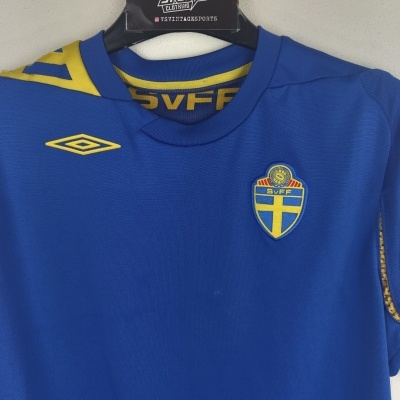 https://www.vsvintagesports.com/product/sweden-away-shirt-2006-2008-s