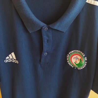 https://www.vsvintagesports.com/product/portugal-handball-polo-shirt-1990s-xl-adidas-camisola-andebol