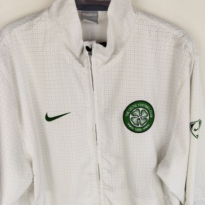 https://www.vsvintagesports.com/product/celtic-fc-track-top-jacket-2009-2010-l