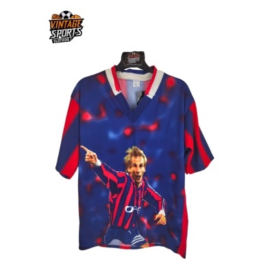 https://www.vsvintagesports.com/product/fc-bayern-munich-fan-home-shirt-1995-1996-m-18-klinsmann