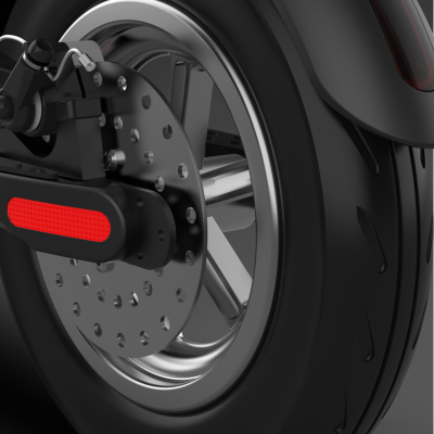 Roda traseira de motocicleta com travão de disco e guarda-lamas preto