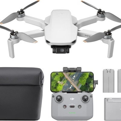 Drone DJI Mini branco com controlador e acessórios