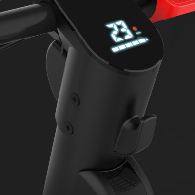 Guiador de trotinet elétrico preto com botão vermelho e display LED de velocidade