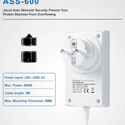 Dispositivo eléctrico branco com ficha e instruções de potência e uso