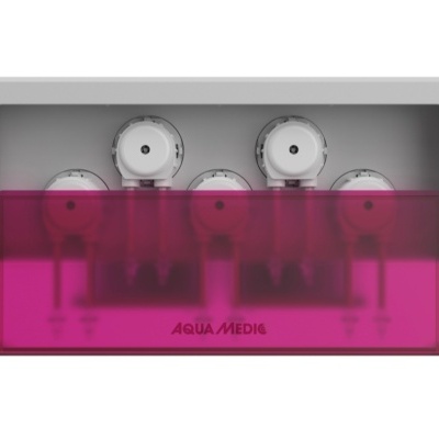 Dispositivo branco com tampa translúcida rosa e texto AQUA MEDIC