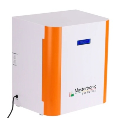 Equipamento eletrónico branco e laranja com visor digital azul e texto Mastertronic ESSENTIAL