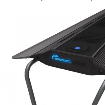 Mesa de segurança Maxspect preta com ventoinhas integradas e botão azul