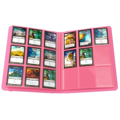 Álbum rosa aberto com cartas colecionáveis coloridas e texto visível