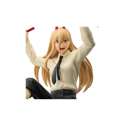 Figura colecionável de personagem feminina com roupa formal e expressão intensa