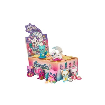 Caixa colorida com várias figuras de gatos estilizados em cores vibrantes