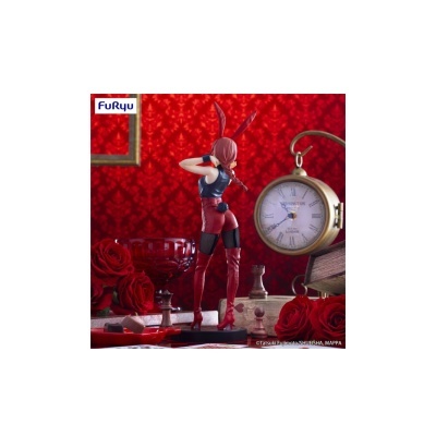 Figura boneca coelha vermelha e preta com fundo vermelho e relógio vintage