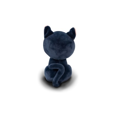 Pelúcia de gato preta vista de costas em fundo branco