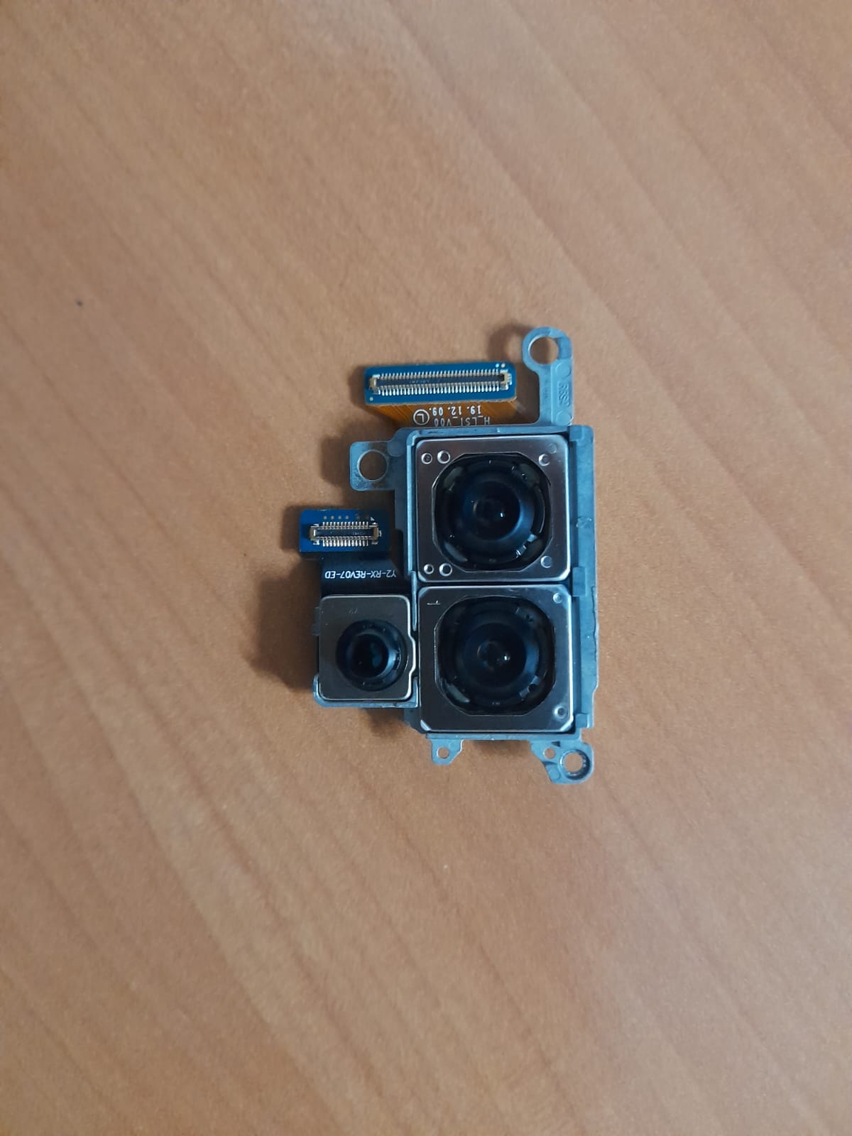 Conjunto de Câmaras Traseiras Samsung Galaxy S20+ (SM-G986) – Original OEM – Testado Conjunto de Câmaras Traseiras Samsung Galaxy S20+ (SM-G986) – Original OEM – Testado