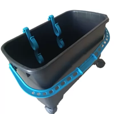 Balde Preto 22L com acessórios