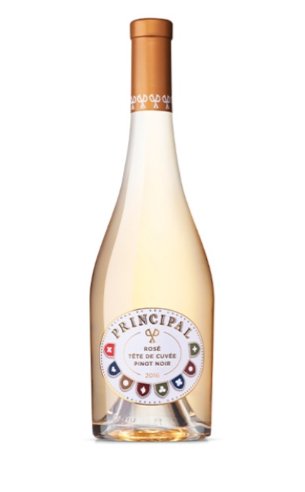 Garrafa de vinho rosé com rótulo PRINCIPAL e tampa cobre.