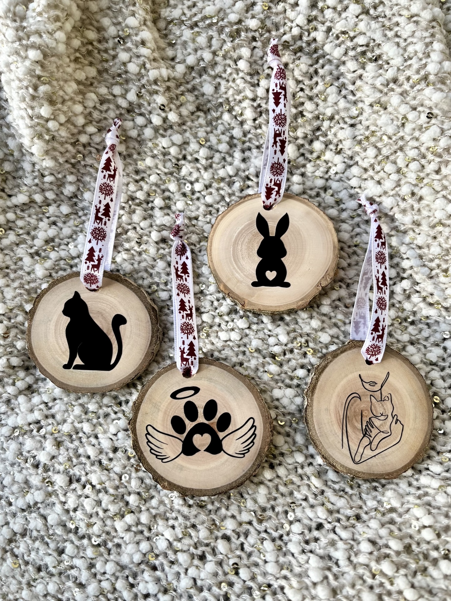 Bolas de Natal, em madeira