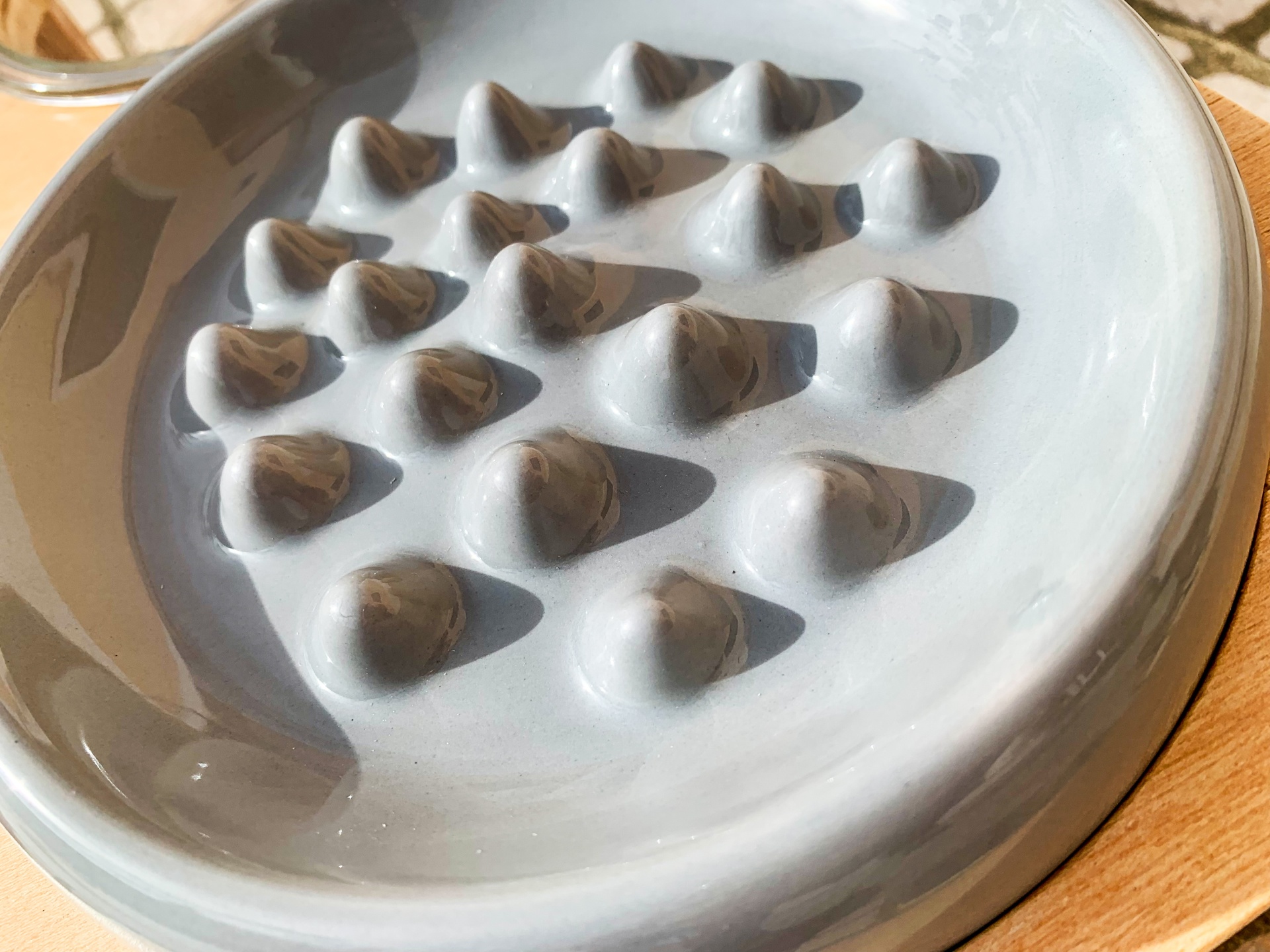 Comedouro Elevado Slow Feed