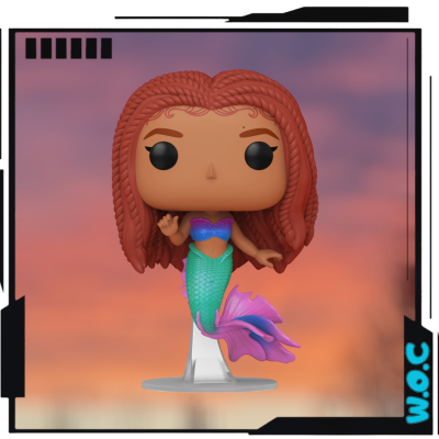 Figura Funko Pop de sereia com cauda verde e cabelo vermelho trançado.