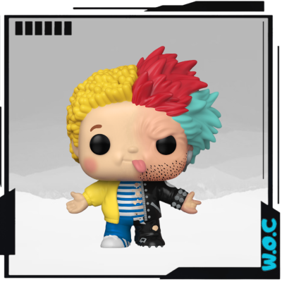 Figura Funko Pop com cabelo colorido dividido em três tons, meia jaqueta amarela e preta, fundo cinzento