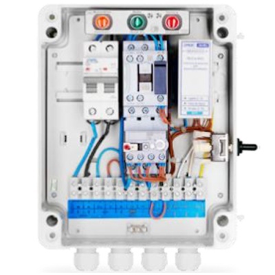 quadro elétrico branco com disjuntores e fios coloridos