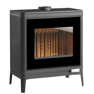 Lareira a lenha preta em metal com vidro refletivo e alavanca branca