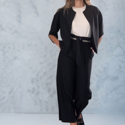 Calça fluida com cintura subida e cinto 200763