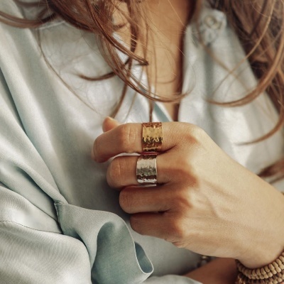 Anel Calm [Dourado ou Prateado - vendidos em separado]