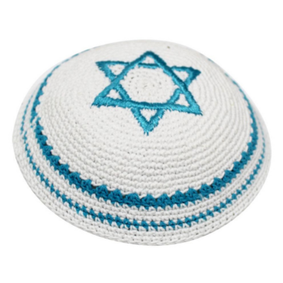 Kipá Tricotada 17 cm - Branca com Estrela de Davi em Azul Turquesa