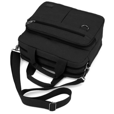 Mala preta de tecido com alças e bolso frontal