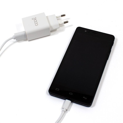 Cool | Carregador de rede Conector micro-usb universal 3Amp (Carga rápida) Kit COOL 2 em 1 branco