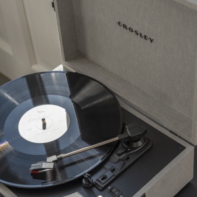 Crosley | Gira-discos Voyager | Cinza