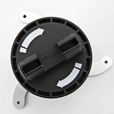 Dispositivo circular preto com setas brancas e partes metálicas prateadas