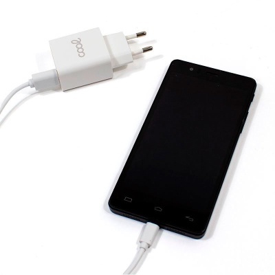 Cool | Carregador de rede Universal Type-C Conector 3Amp (Fast Charge) COOL Kit 2 em 1 Branco Cool | Carregador de rede Universal Type-C Conector 3Amp (Fast Charge) COOL Kit 2 em 1 Branco