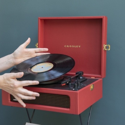 Gira-discos Crosley Voyager Burgundy