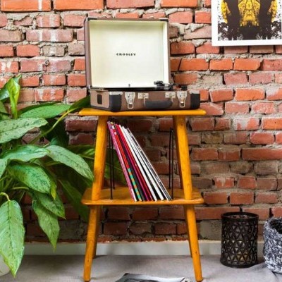 Suporte Crosley Manchester Paprika – Móvel de Madeira Vintage para Gira-Discos e Vinis
