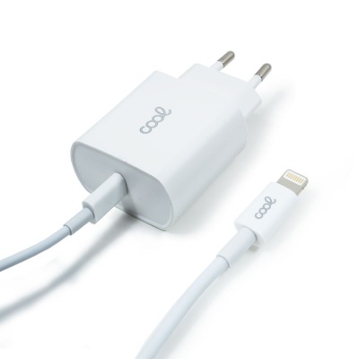Cool | Carregador de rede para iPhone COOL TYPE-C Entrada PD + Cabo Tipo C - Lightning 1,2 metros (20 W)