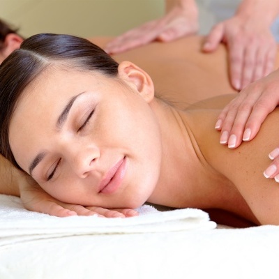 2 Circuitos de Hidroterapia (60') & 2 Massagens Relaxantes (25')