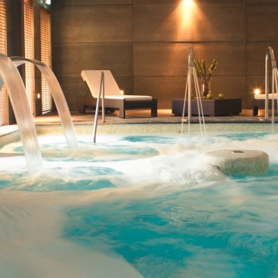 1 Noite em Quarto Duplo com Jantar e Circuito de Hidroterapia