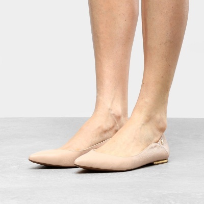 Sapatilha Couro Loucos & Santos Bico Fino Recortada - Bege