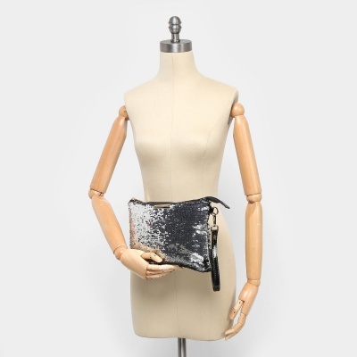 Bolsa Clutch Loucos & Santos Paetê - Preto