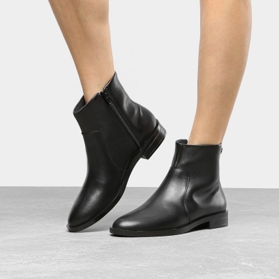 Bota Couro Santa Lolla Cano Curto Salto Flat Feminina - Preto