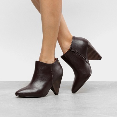 Bota Cano Curto Vizzano Salto Cone  - Castanho