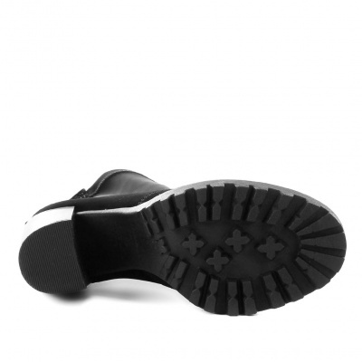 Bota Chelsea Moleca Salto Grosso Tratorado - Preto