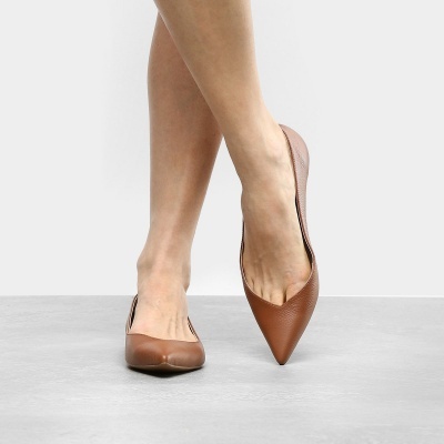 Sapatilha Couro Loucos & Santos Bico Fino Recortada - Caramelo